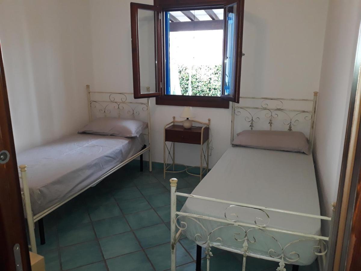 Villa In Villaggio Порто-Чезарео Екстер'єр фото