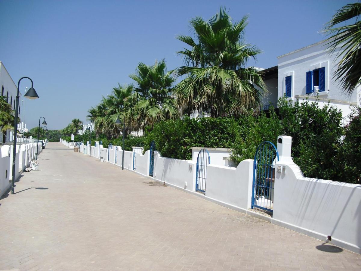 Villa In Villaggio Порто-Чезарео Екстер'єр фото